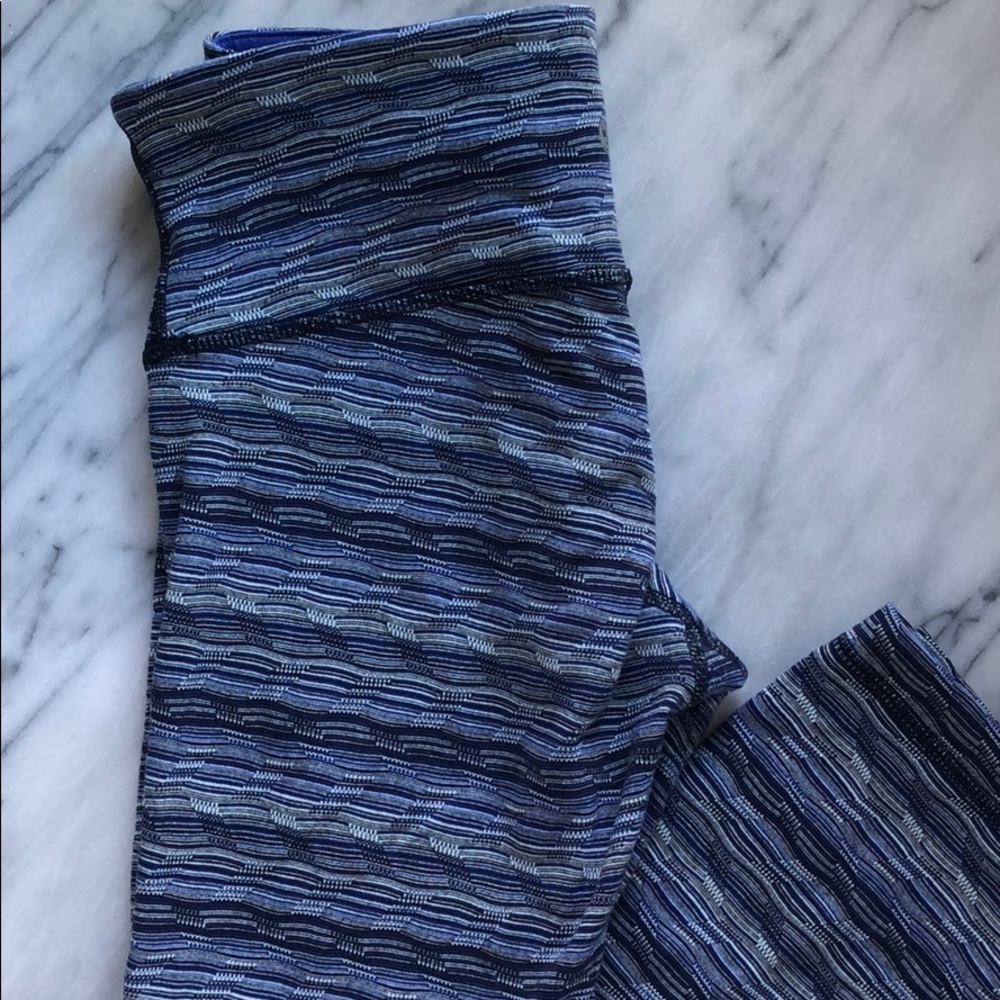 LULULEMON WUNDER UNDER CROPS